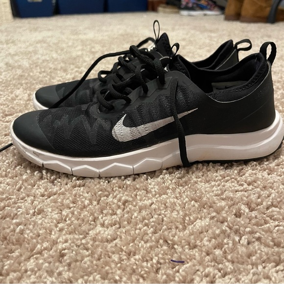 Nike Women’s Fi Bermuda Mesh Golf Shoes - Picture 6 of 7